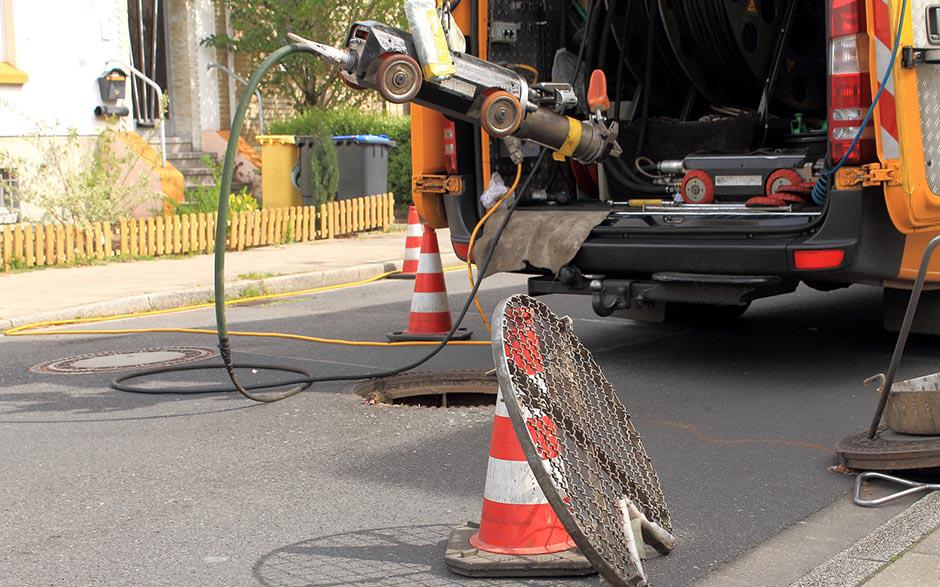 comment déboucher canalisation wc Le Bourget