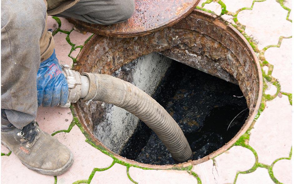 comment déboucher canalisation wc Le Bourget